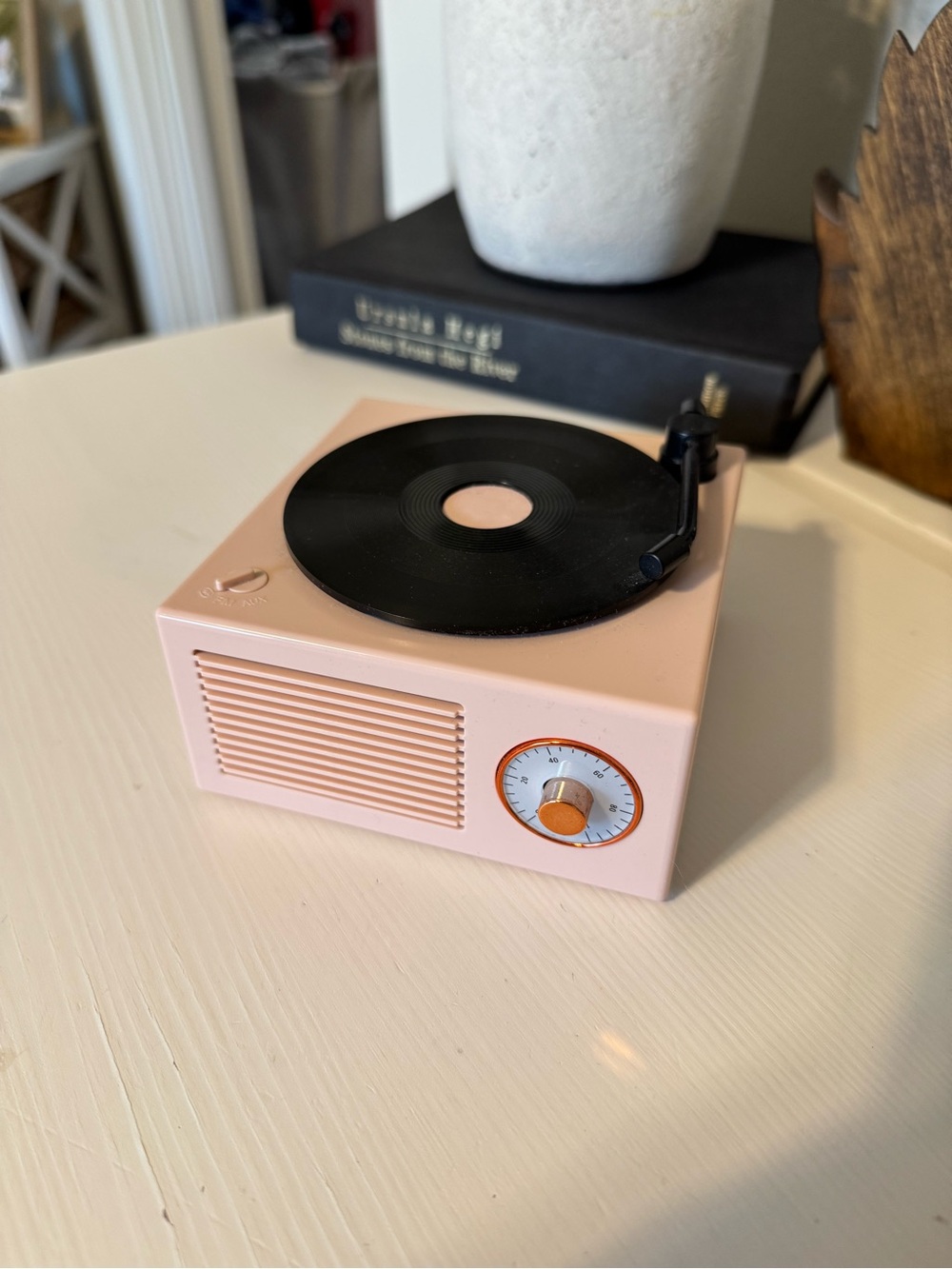 Mini Retro Turntable Speaker in Blush Pink